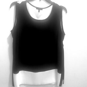 DREW Women’s Black & White Top Size Medium